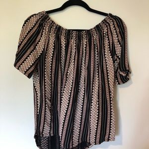 LOGT blouse - can be off shoulder or on